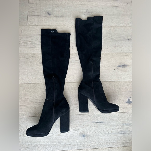 Black suede heeled boots - Picture 1 of 11
